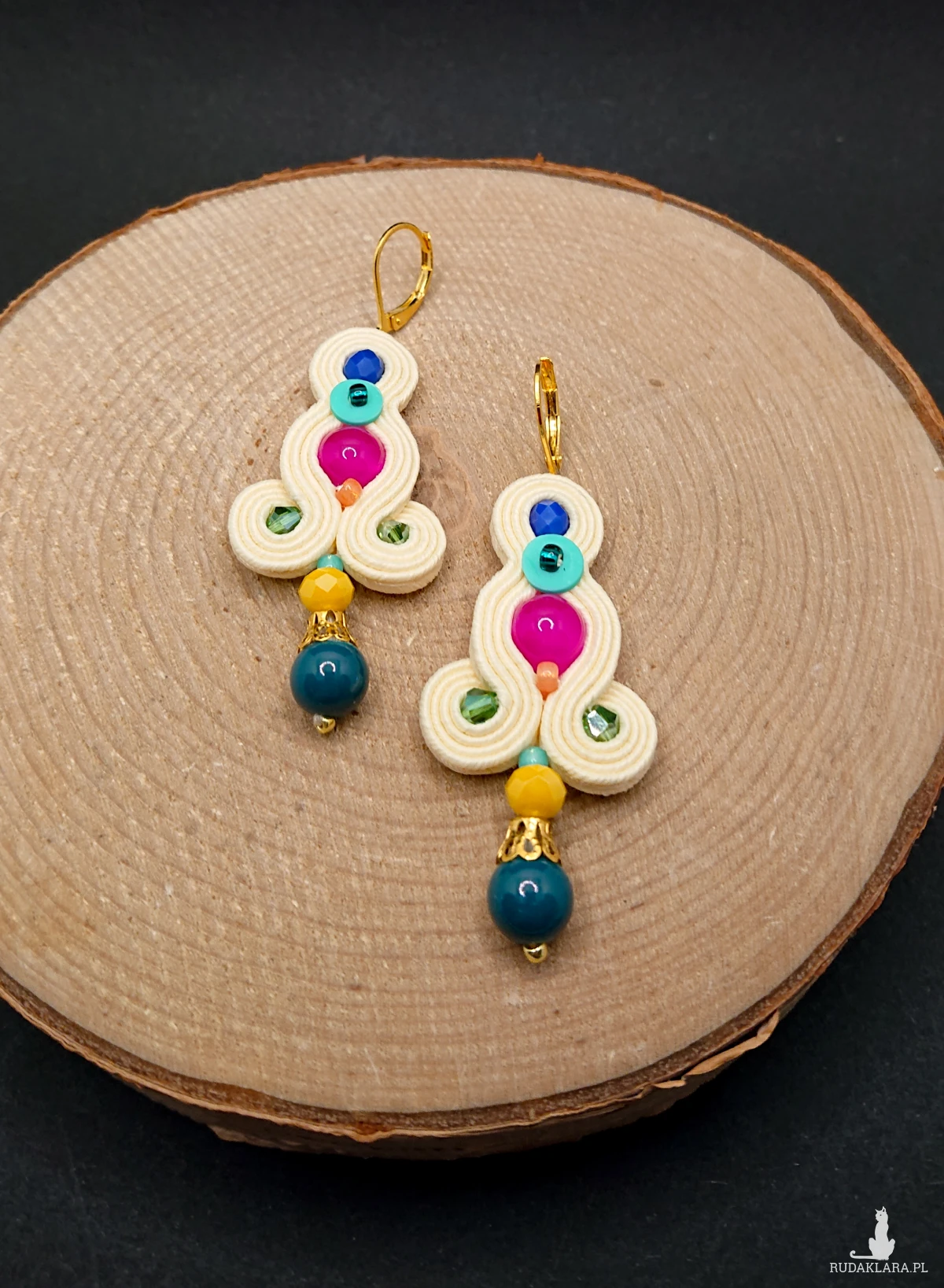 Waniliowo-kolorowe kolczyki sutasz